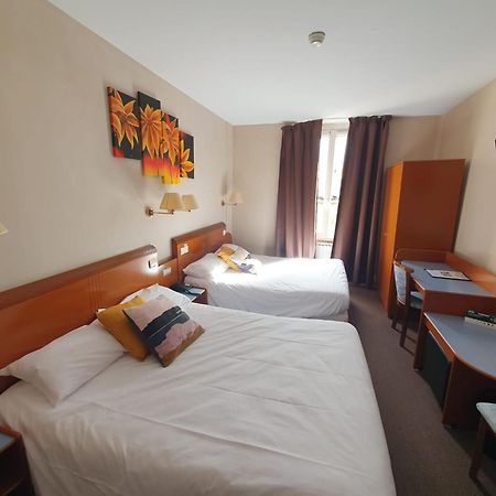 Logis Hotel Des Bourbons 몽뤼꽁 외부 사진