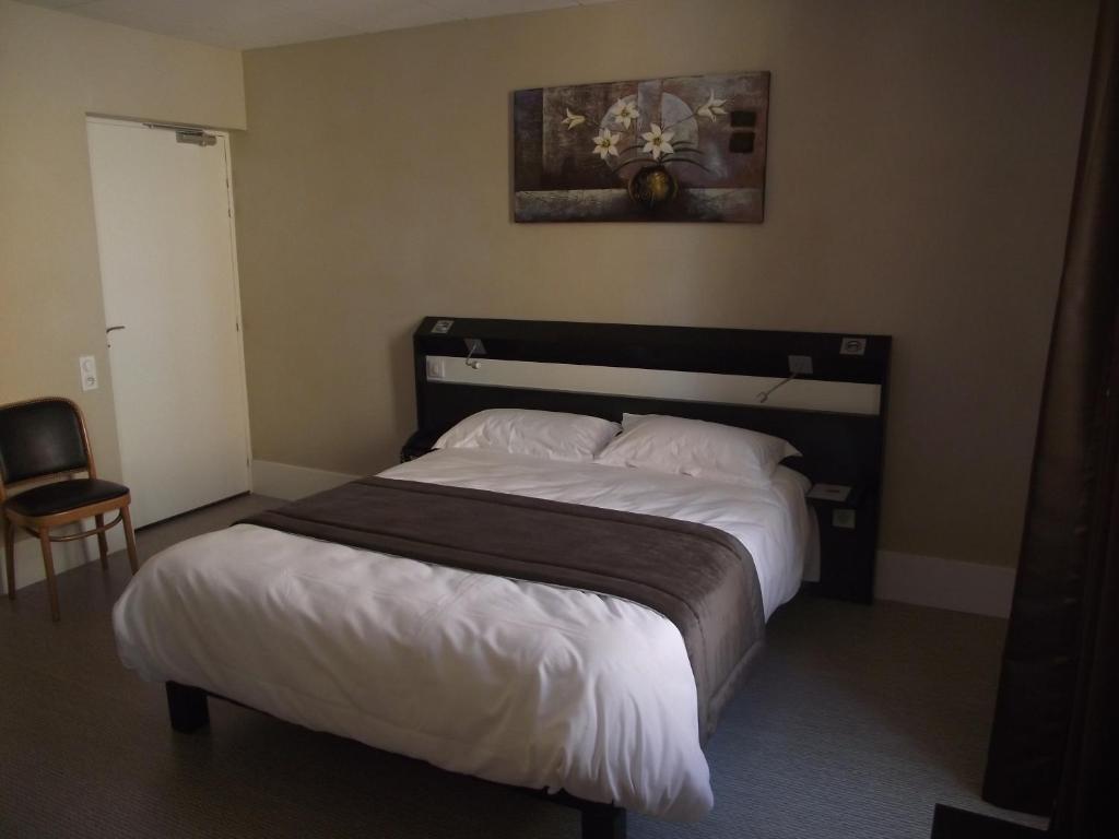 Logis Hotel Des Bourbons 몽뤼꽁 외부 사진