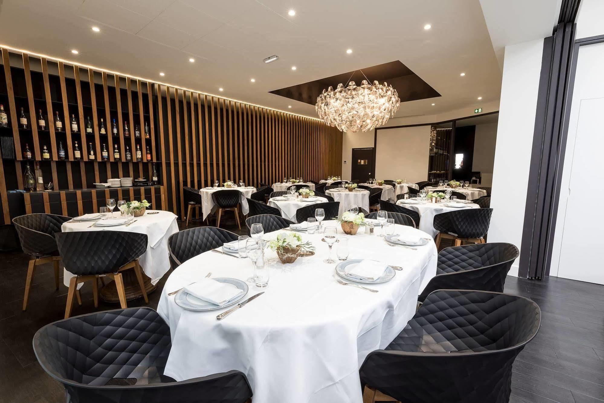 Logis Hotel Des Bourbons 몽뤼꽁 외부 사진